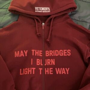 Vetements hoodie bridges burn